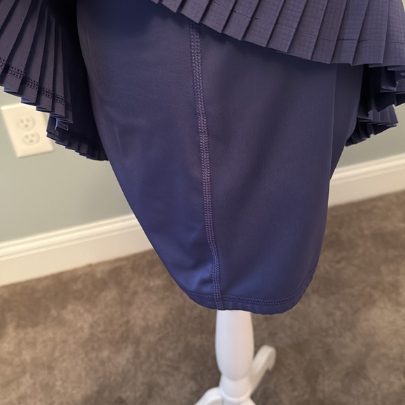 Inphorm Purple Textured Top and Skort sold as set - Picture 6 of 7